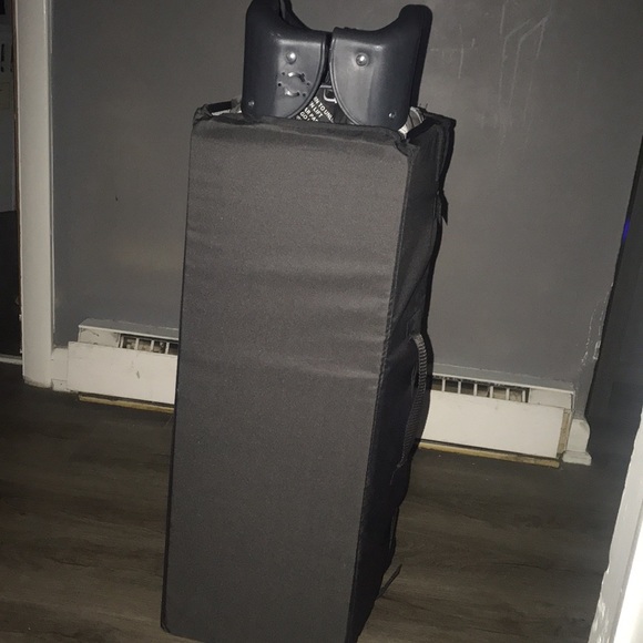 Pack n play - Picture 6 of 6